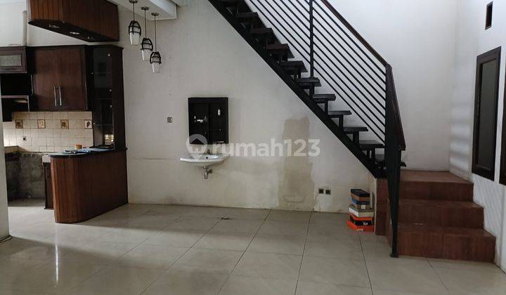 Rumah Posisi Hook di Griya Prima Asri, Banjaran 1