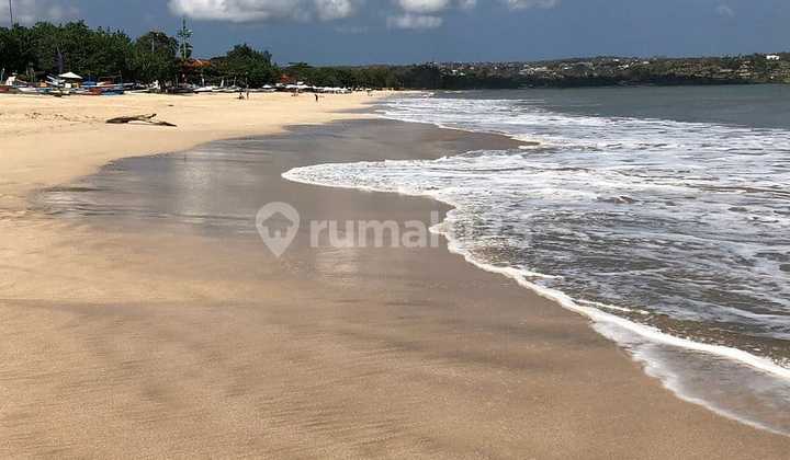 Villa Tropical Kawasan Pantai Jimbaran