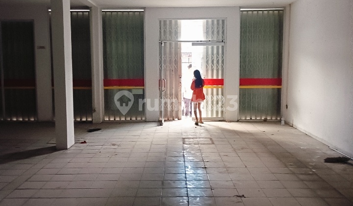 For Sale: Attached Shophouse in Pamulang, Suitable for Supermarket 2