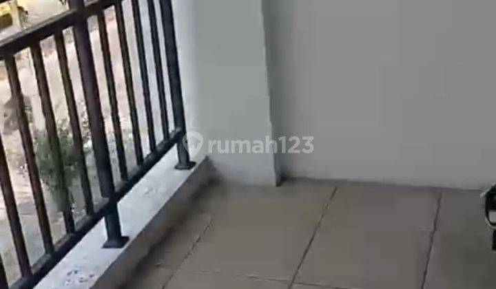 Rukan 3 Lantai Bagus Di Daerah Cengkareng  2