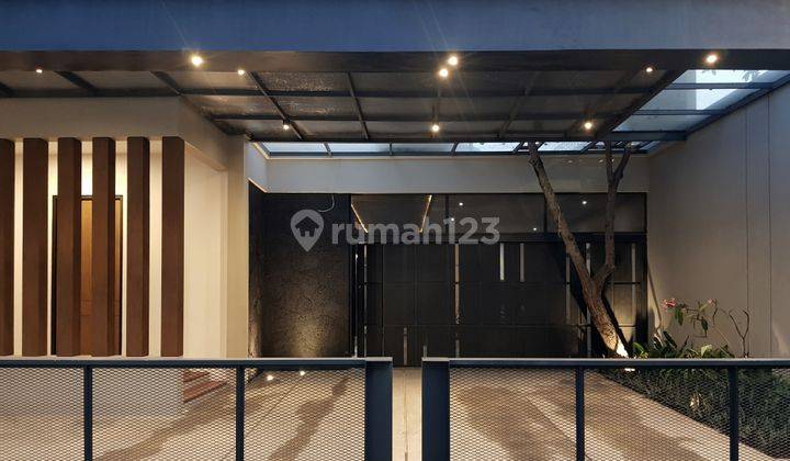 Dijual Rumah Full furnished di Jalan Margajaya Timur Cluster  2