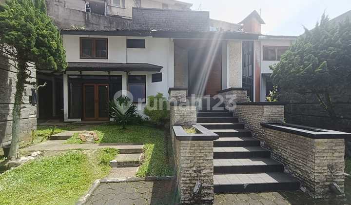 Dijual Rumah Luas dan Bagus di Budisari. Sayap Jl. Setiabudi Bandung Dijual Rumah Luas dan Bagus di Budisari. Sayap Jl. Setiabudi Bandung