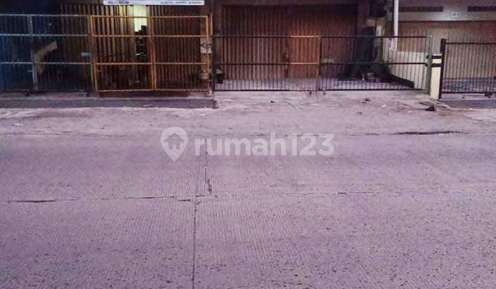 Main Road Shop House on Jl. Moch Toha, Industrial Area Near Pt. Delfi CERES 2