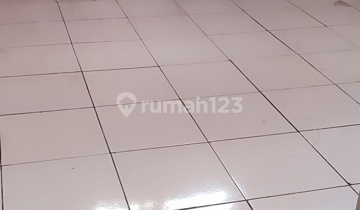 Strategic Shop House for Sale on Jalan Cikawao in the Heart of Bandung City 2