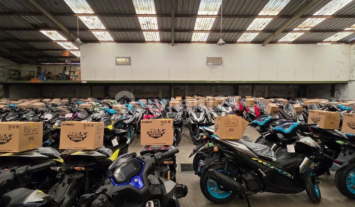 WAREHOUSE OR SHOPHOUSE ON MAIN ROAD PETA STREET