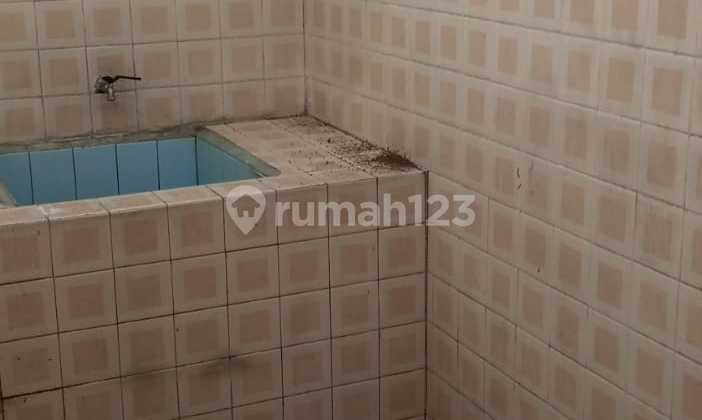 Shop House Strategically Located on the Edge of Cimahi Main Road 2