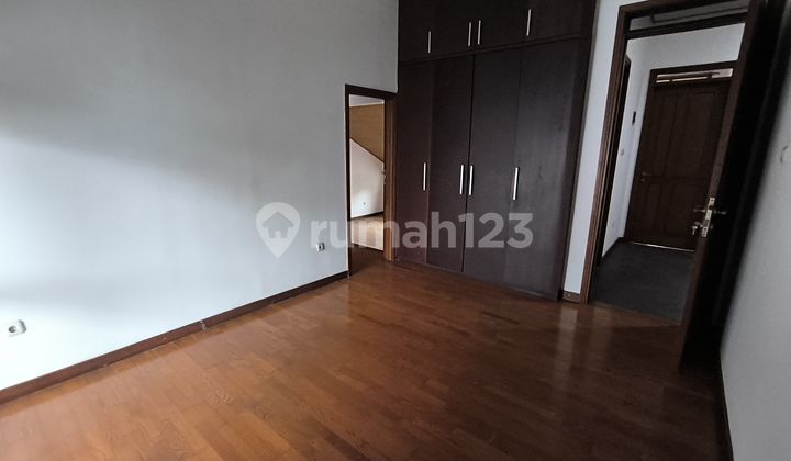 RUMAH BERSIH BAGUS 2 LANTAI SIAP HUNI DI BATUNUNGGAL  2