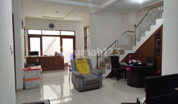 Dijual Rumah Siap Huni di Batununggal Indah Permai Dgn Posisi Hadap Timur 2