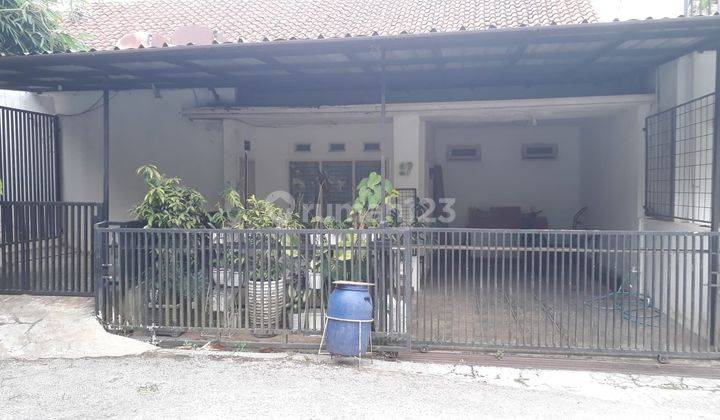 Rumah 2 Lantai Dan 1 Lapangan Gateball Lapangan Memiliki Tribun Cihanjuang  1
