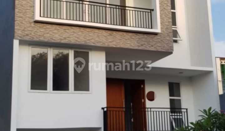 Rumah Bagus Citragrand Full Furniture 2 Lantai Hgb Di Cibubur Hadap Barat