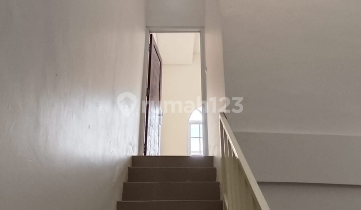 Rumah Modern Cluster Cibubur 2 Lantai Bangunan Baru Rapi Siap Huni 2