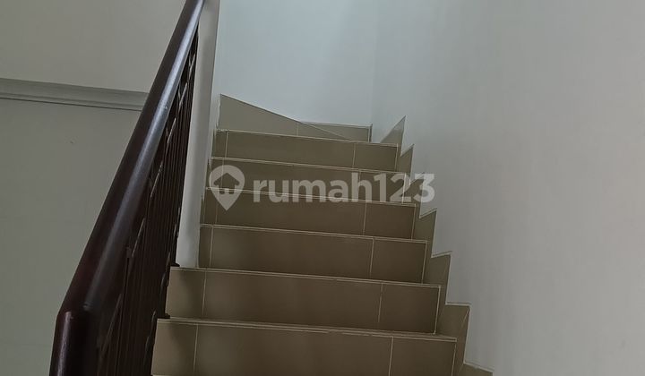 Nice Cibubur Country House Fully Renovated Ready to Occupy Certificate of Ownership in Cibubur 2