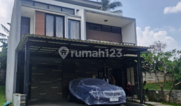 Rumah Bagus Citra Grand Cibubur Depan Taman Semi Furnish SHM di Cibubur