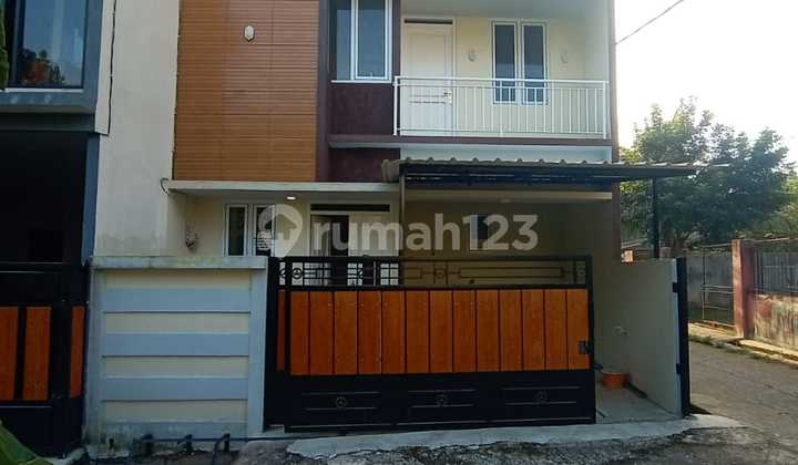 Ready-to-Live 2-Story Hook House in Jatirangga, Jatisampurna, Bekasi, Cibubur, Excellent, SHM. 2