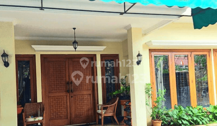 Rumah Mewah Modern Siap Huni di Menteng  2