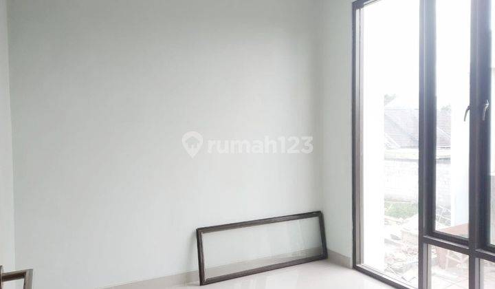 kamar tidur rumah mewah 2lantai harga murah