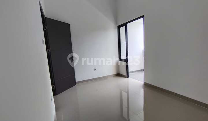 rumah mewah siap huni bebas banjir letak dekat jalan utama 2