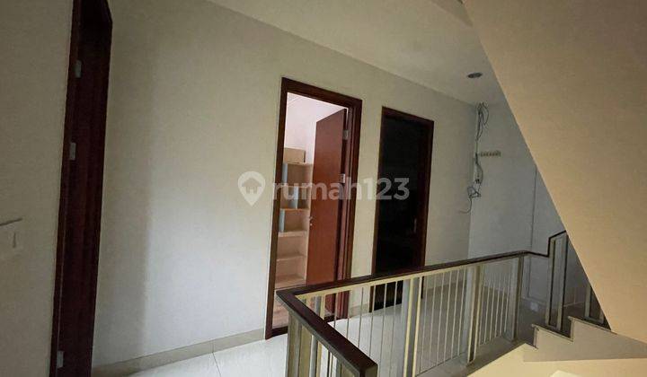 Jual Cepat Rumah Pik Golf Island Full Interior  3 Lantai 2