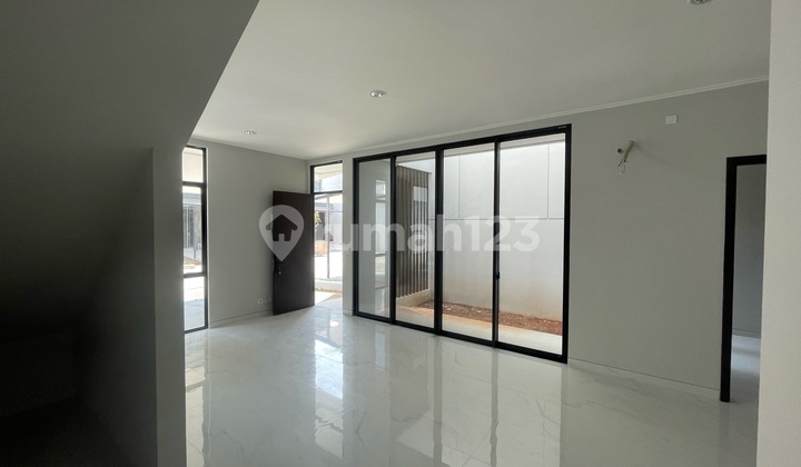 Sewa Rumah Pik2 4 Kamar Semi Furnish 2