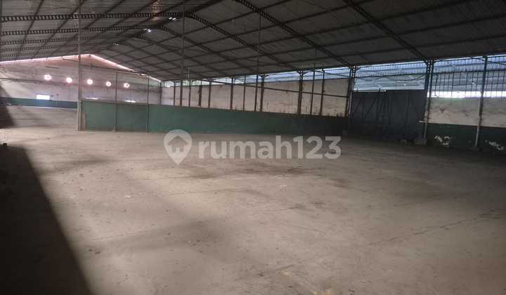 Warehouse for Rent, Ready to Occupy, on Raya Gempol Pandaan Pasuruan.