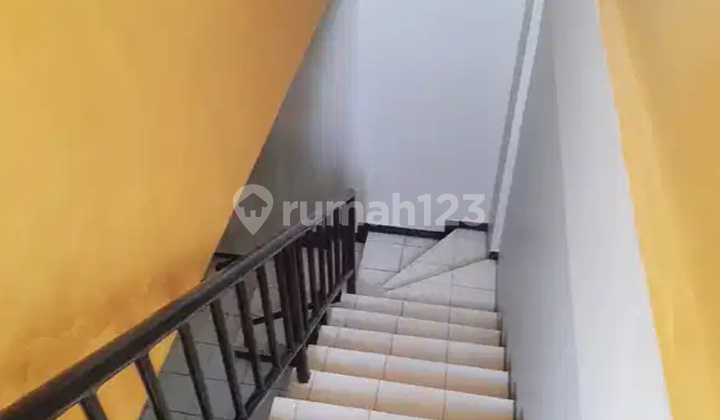 For Sale Strategic 3.5-Story Shop House Zero Road in Surabaya 2