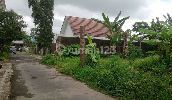 Tanah Pekarangan Dekat Akmil Magelang