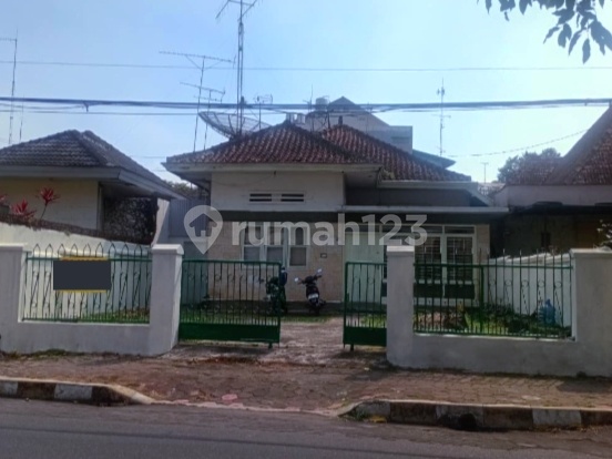Rumah Jadul Kolonial Strategis Di Kota Magelang Rumah Jadul Kolonial Strategis Di Kota Magelang