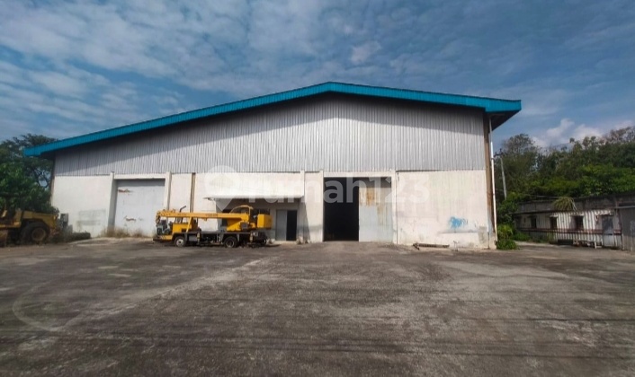 Strategic Warehouse on Boyolali Solo Main Road