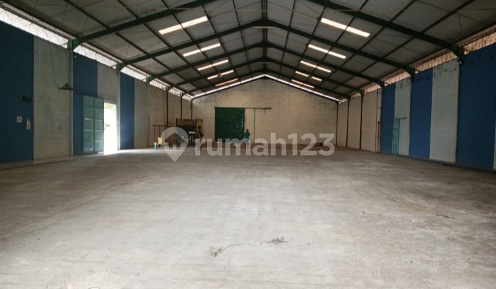 Warehouse for Rent on Temanggung Ring Road with Trailer Truck Access