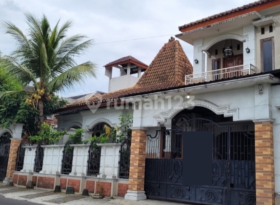 2-Story House Near Stan Maguwo Market, Depok, Jogjakarta 2-Story House Near Stan Maguwo Market, Depok, Jogjakarta