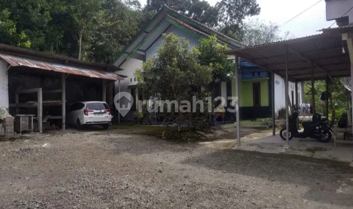 Rumah Luas & Toko Di Salaman Magelang 1