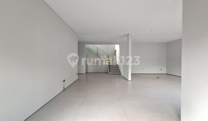 Rumah Baru 2 Lantai Bangunan Lega Dekat Southcity Square 2