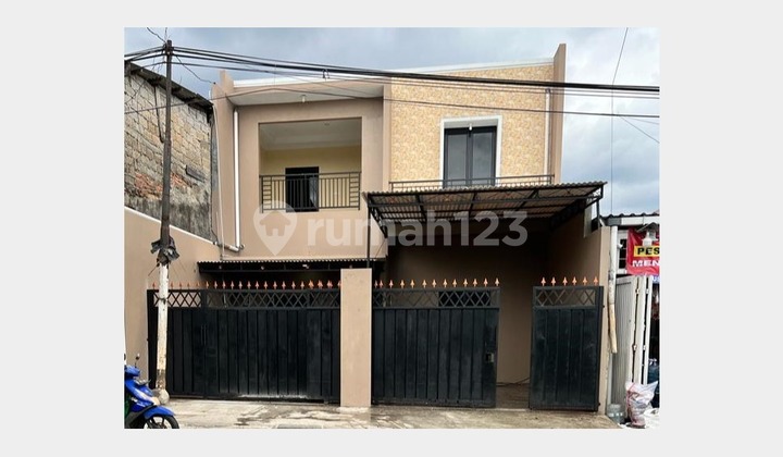 Rumah 2 Lantai Pinggir Jalan Raya di Lenteng Agung