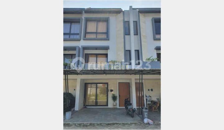 Rumah 3 Lantai Kawasan Aman Dekat Polsek Jagakarsa Rumah 3 Lantai Kawasan Aman Dekat Polsek Jagakarsa