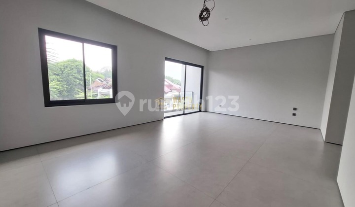 Rumah One Gate System di Tangerang Selatan 2