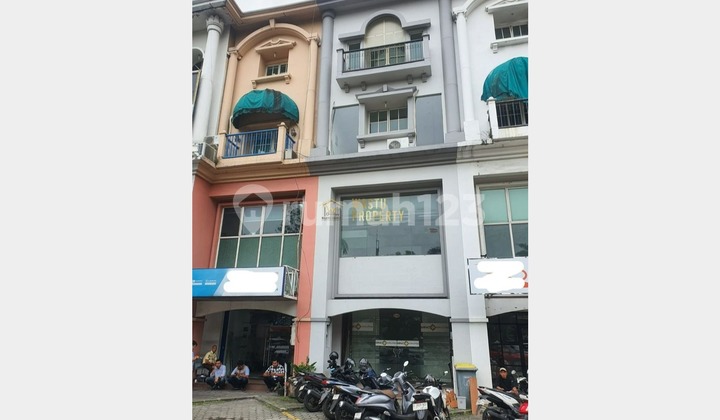 Ruko Siap Pakai 4Lt Gandaria Utara - Kawasan Ramai Bisnis Ruko Siap Pakai 4Lt Gandaria Utara - Kawasan Ramai Bisnis