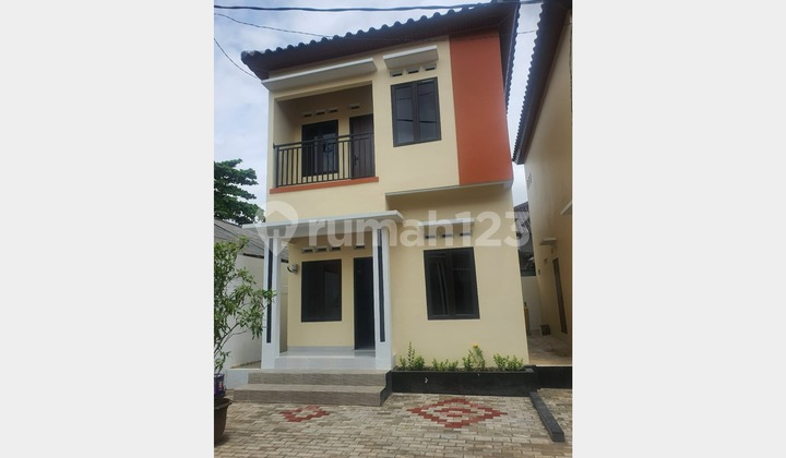 Minimalist 2-Story House Ready to Occupancy Near LRT Jatibening