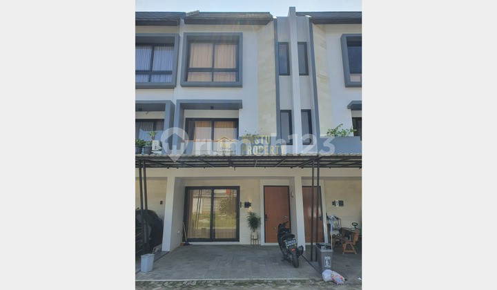 Rumah 3 Lantai Sistem Smarthome Dekat Polsek Jagakarsa