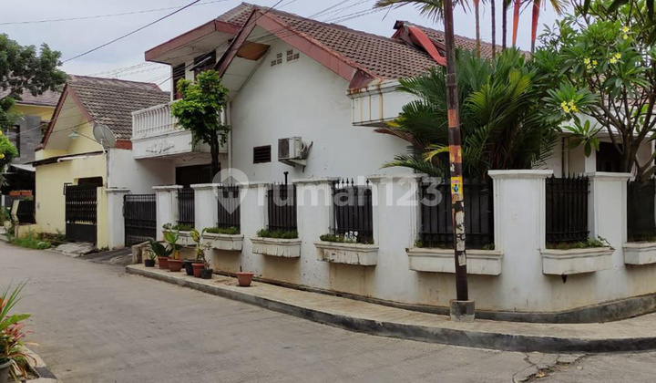 Hunian Legendaris 2 Lantai, Lokasi Emas Bekasi Selatan