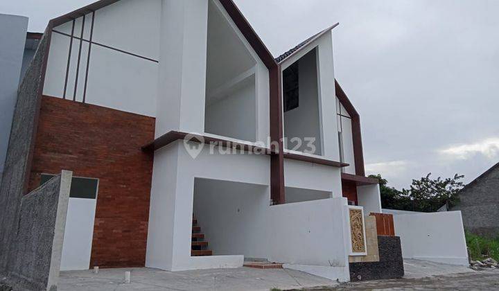 Rumah Baru Konsep Villa Dekat Jalan Jogja Solo, Prambanan Klaten 1