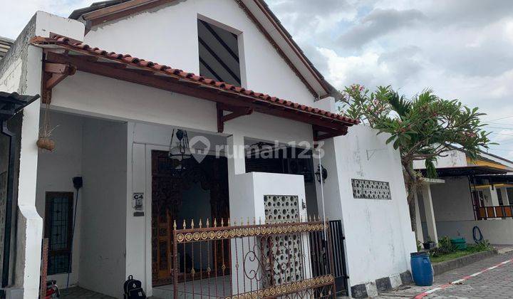 Rumah Etnik Modern Dekat Kampus Pgri Bantul Yogyakarta 1