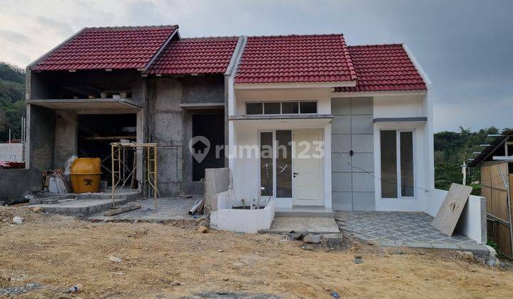 Rumah Modern Di Perbukitan View Kota Jogja Dekat Gate Tol Seyegan 1