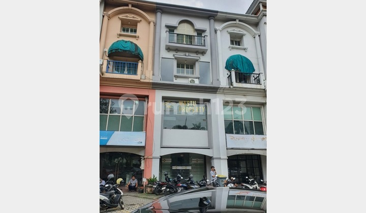 Empty 4-Story Shop House Ready to Use Near Pim 1 - Negotiable Price