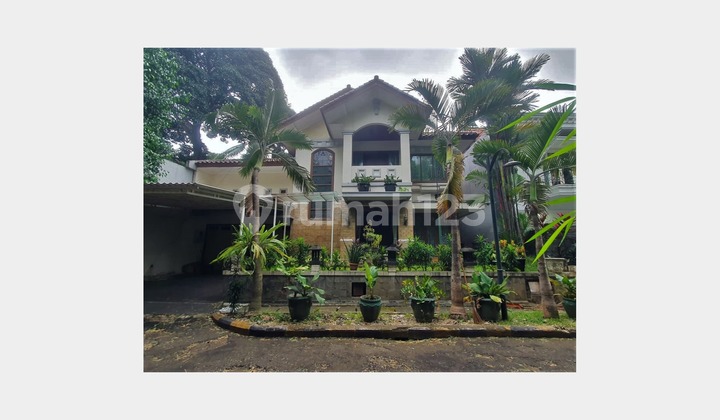 Second-Hand 2-Story House in Lenteng Agung Near Tanjung Barat Station