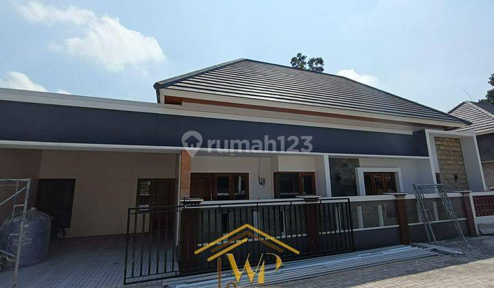 RUMAH MODERN TIPE BESAR SIAP HUNI DI NGEMPLAK SLEMAN 1