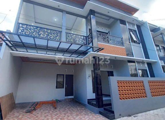 Rumah Modern 2 Lantai Di Ngemplak Dekat Stadion Maguwoharjo 1