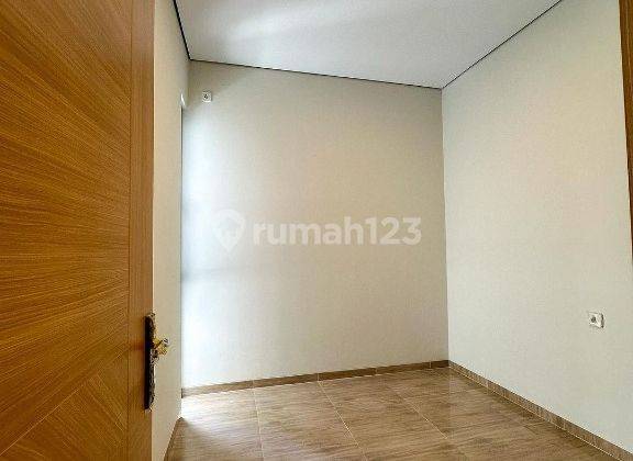 Sisa 1 Unit Rumah Siap Huni 2 Lantai Di Maguwoharjo Depok 2