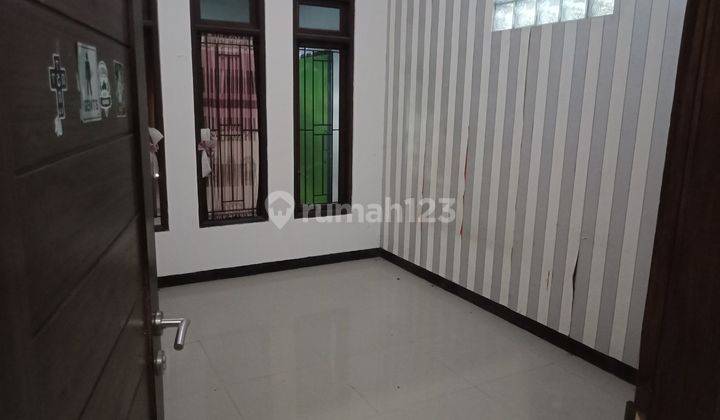 Rumah Terawat 1,5 Lantai Siap Huni Di Maguwoharjo, Depok 2