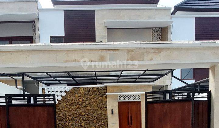 Rumah 2 Lantai Nyaman Di Kawasan Jl Dharmawangsa, Benoa 1