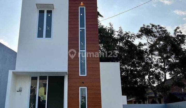 Rumah Modern Siap Huni 2 Lantai Dekat Smk N 1 Depok Sleman 1